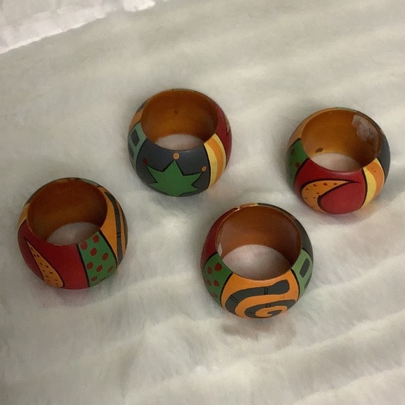 Set of 4 Pier 1 Wooden Napkin Rings Handpainted Flower Moon Star Celestial - Picture 2 of 3